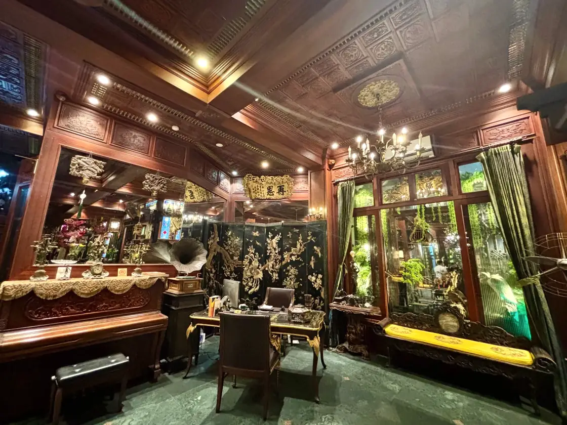 Không gian ấm cúng bên trong Cơm Việt Heritage